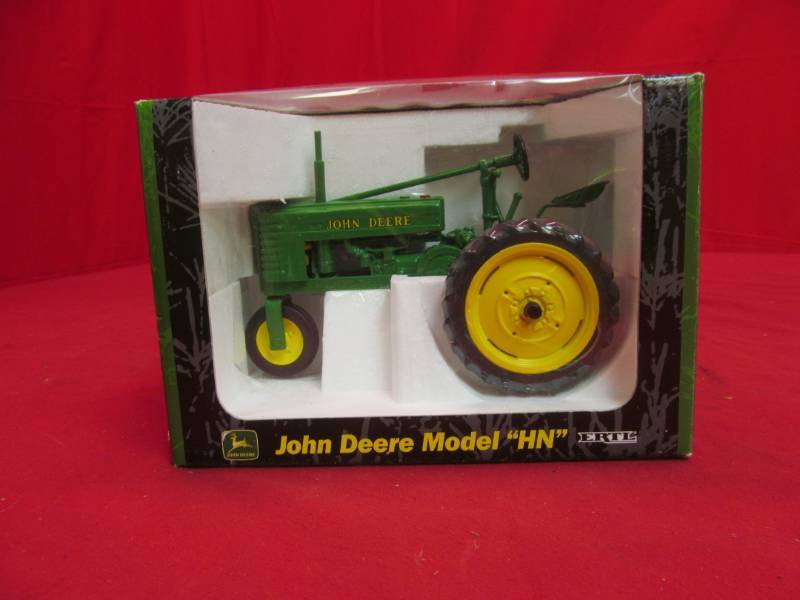lot 78 image: John Deere Ertl tractor