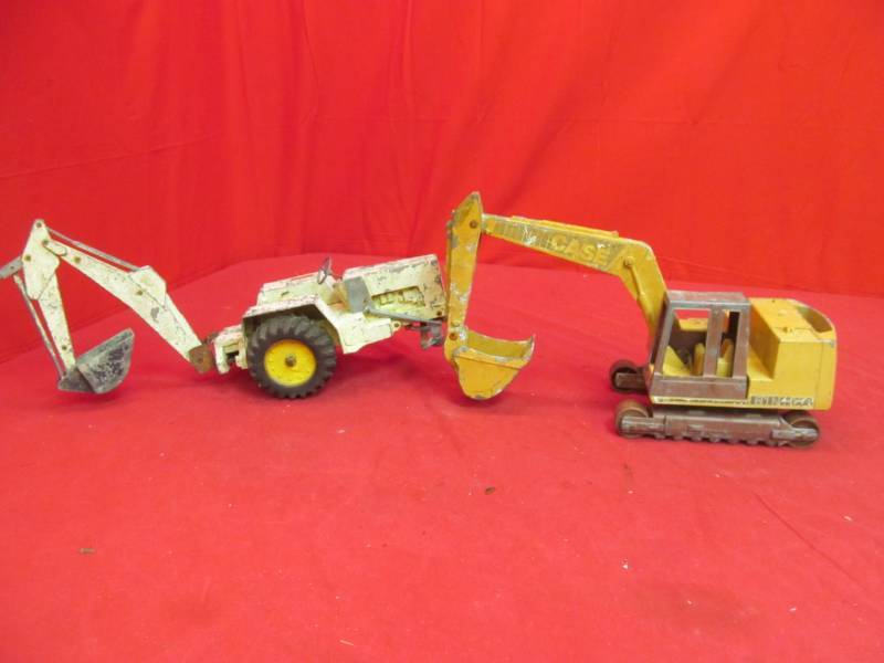 lot 94 image: Case & Ford Backhoes