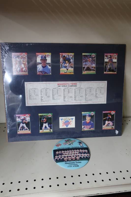 lot 501 image: Minnesota Twins 1987 Championship Lot