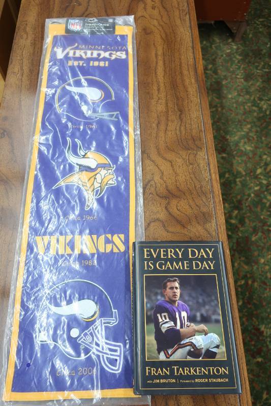 lot 503 image: Minnesota Vikings Lot