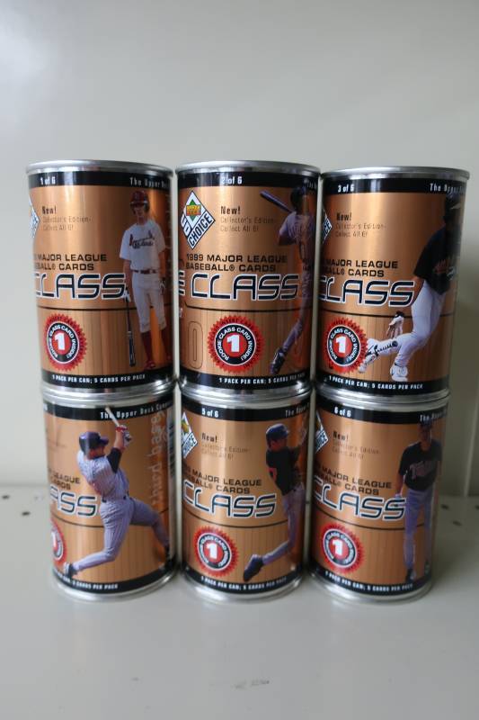 lot 504 image: Unopened Upper Deck Baseball Card Tins