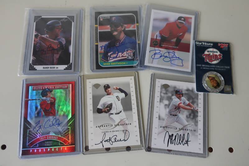 lot 521 image: 6 Autographed Twins Cards  Medallion
