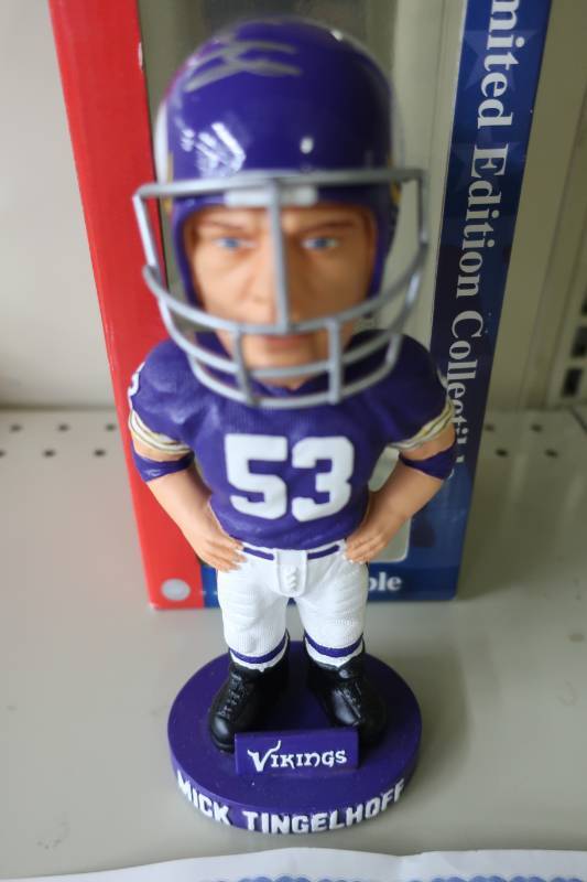 lot 526 image: Signed Mick Tingelhoff Bobblehead - Viking Legend