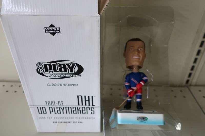 lot 545 image: Upper Deck Playmakers Eric Lindros Bobblehead