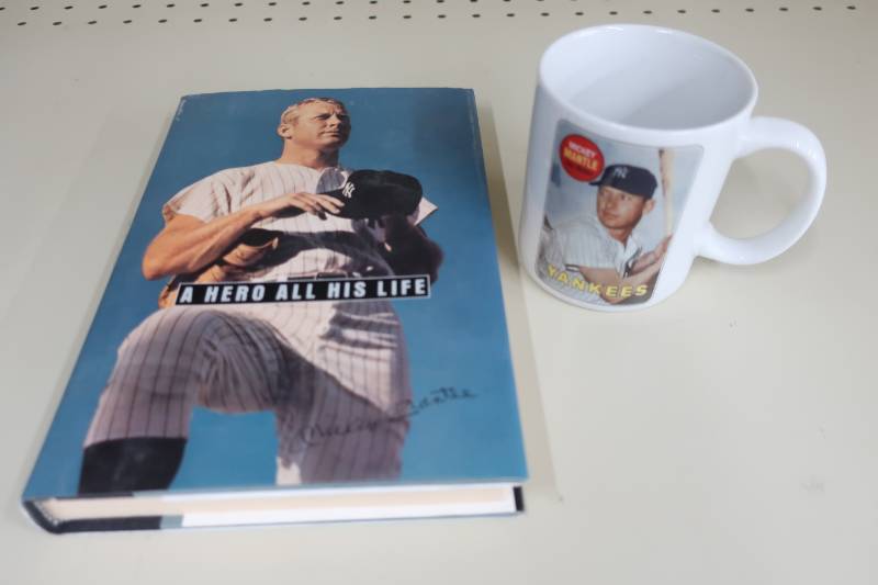 lot 599 image: Mickey Mantle Book & Mug
