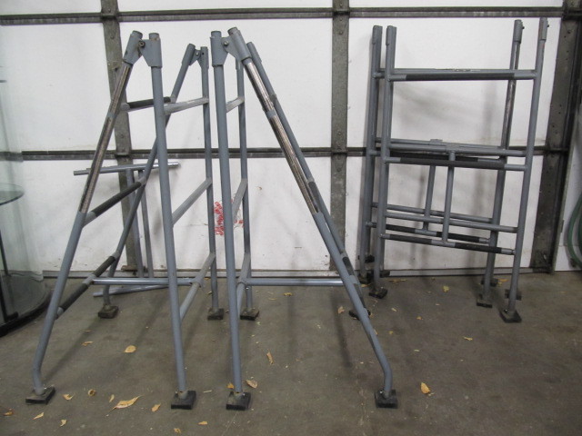 lot 27 image: Step-Up Ladder Scaffolding System