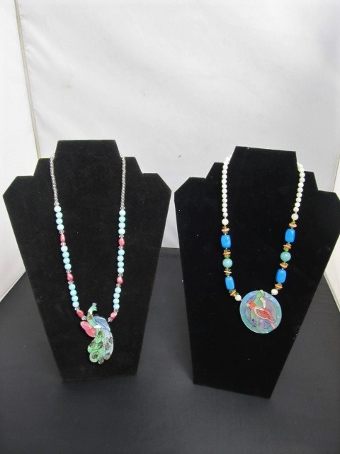 lot 71 image: Signed LEE SANDS Mother-of-Pearl & Shell Inlaid Large Pendant Necklaces