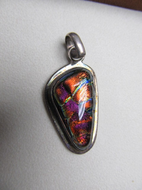 lot 80 image: Sterling Silver & Dichroic Glass Pendant
