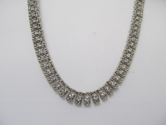 lot 81 image: Lovely Classic Formal Sterling Silver Necklace
