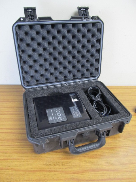 lot 86 image: Mitsubishi XD95U Projector wCase