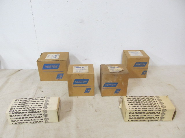 lot 96 image: Lot of NOS Floor etc Sanding Discs & Belts