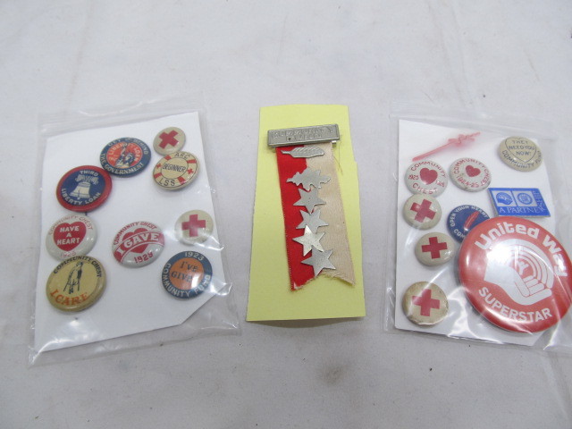 lot 119 image: Nice Lot of OLD Vintage Pinbacks