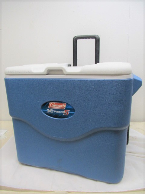 lot 126 image: Large COLEMAN Extreme 5 Cooler