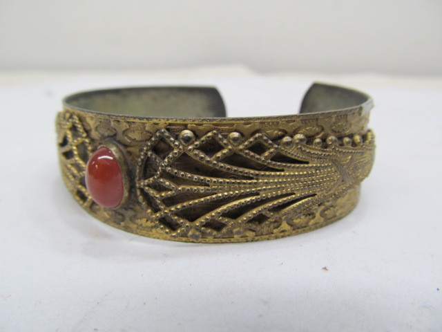 lot 130 image: Beautiful Antique Cuff Bracelet