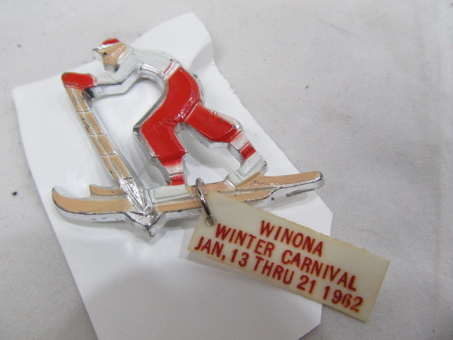 lot 140 image: 1962 WINONA Winter Carnival Pinback Button