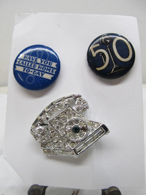 lot 141 image: Vintage Telephone Pinbacks