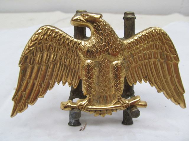 lot 156 image: LARGE Vintage Military Eagle Insignia