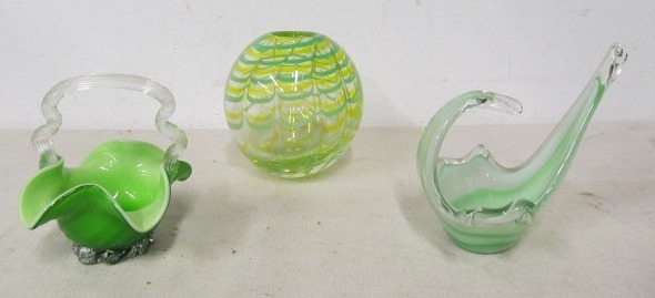lot 205 image: Group of Green Art Glass 