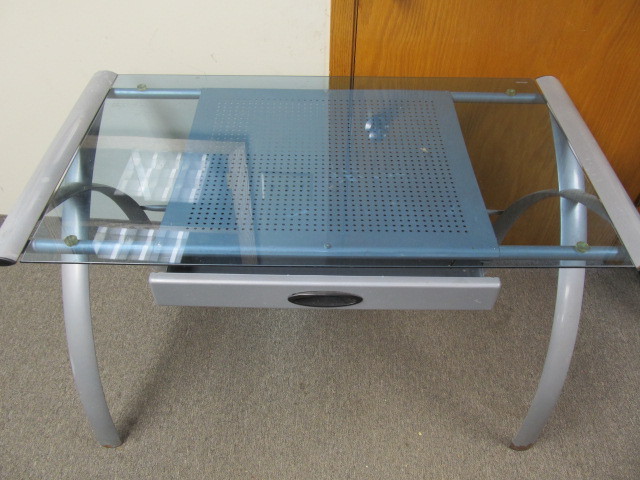 lot 92 image: Glass Top Modern Office Desk