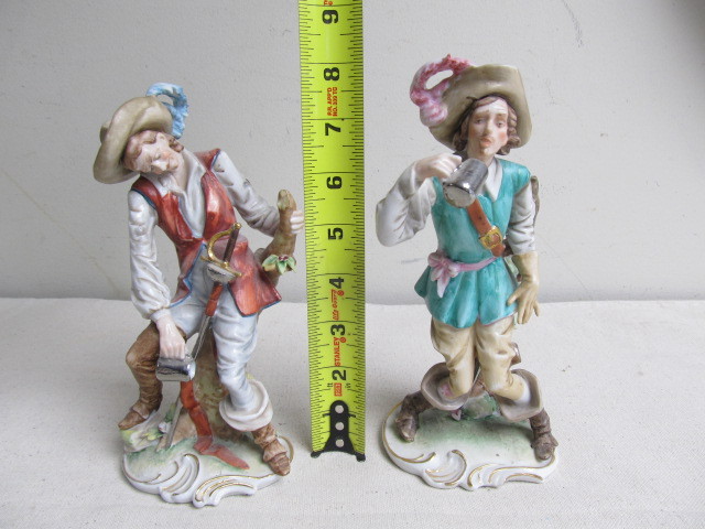 lot 169 image: Vintage LIPPER & MANN Porcelain Drunkard Figurines