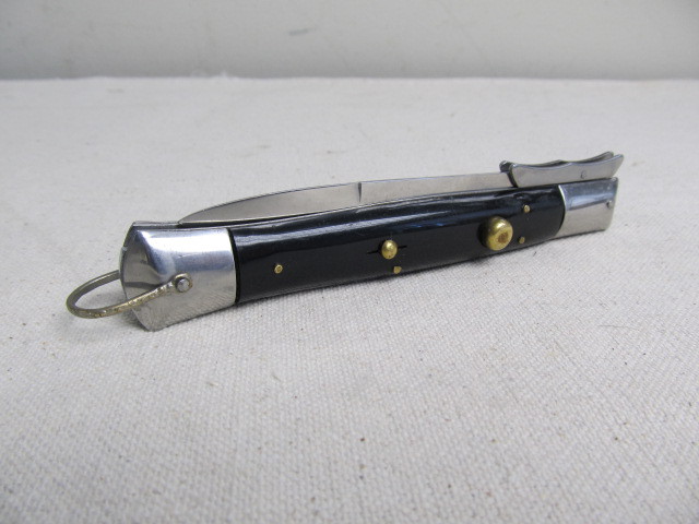lot 223 image: Vintage Stiletto Knife