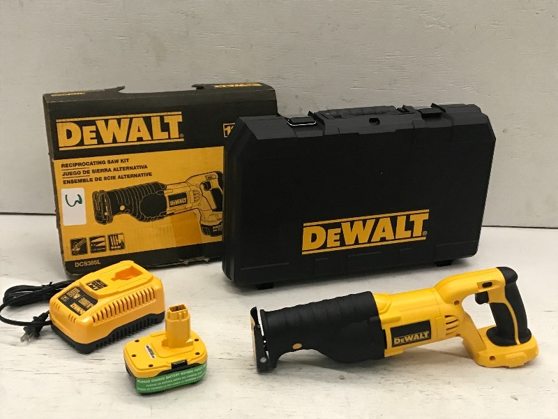 DeWalt Cordless Reciprocating Saw Kit