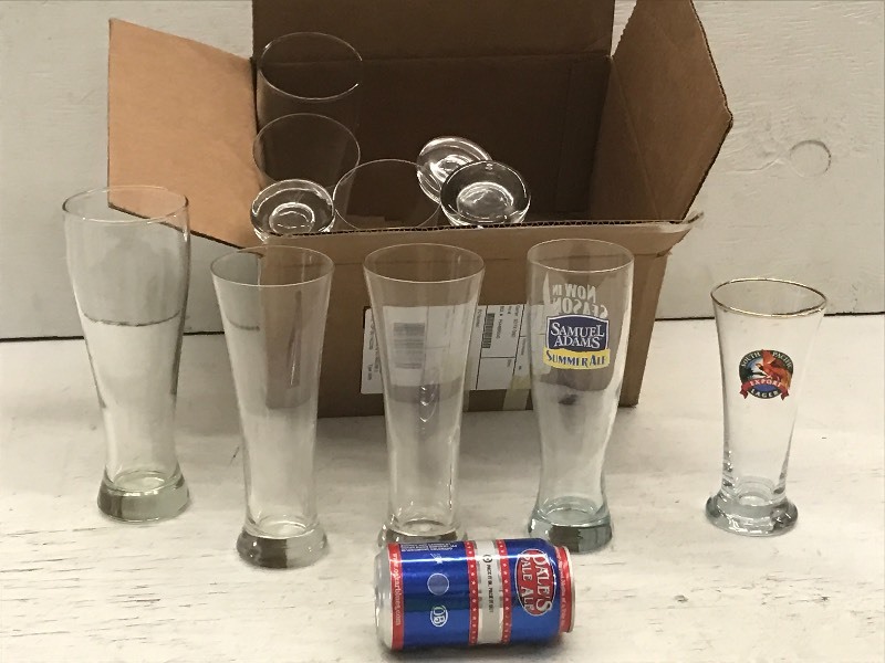 (11) Assorted Glass Pilsner Glasses & Etc