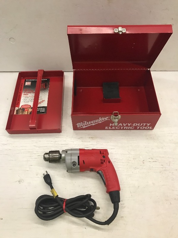 Milwaukee 12 Magnum Hole-Shooter Set