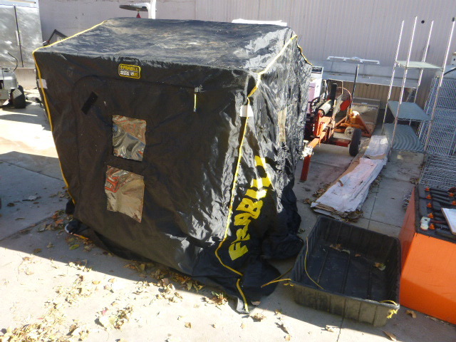 lot 11 image: Frabill Portable Fish House