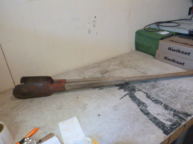 lot 18 image: Post Hole Digger