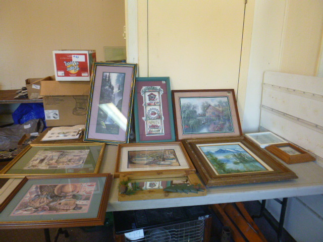 lot 63 image: Home Dcor