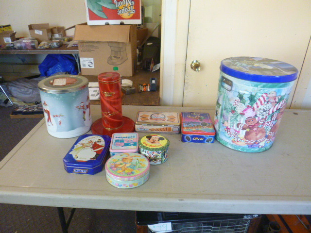 lot 69 image: Holiday Tins
