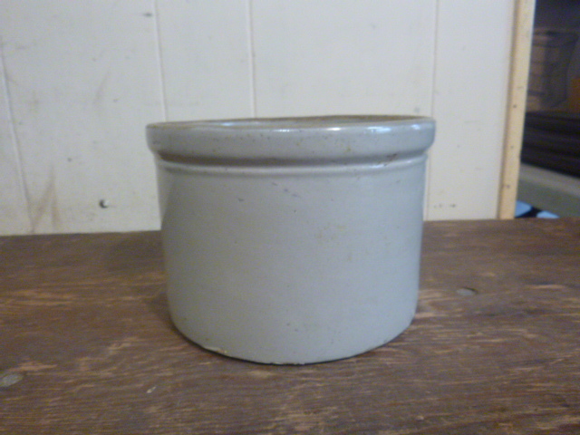 lot 91 image: #1 Crock