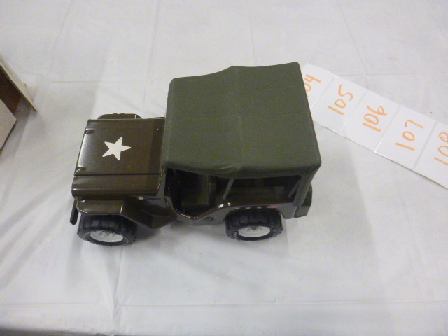 lot 104 image: Vintage Tonka Military Jeep