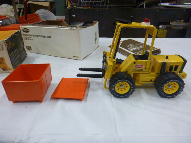 tonka forklift toy