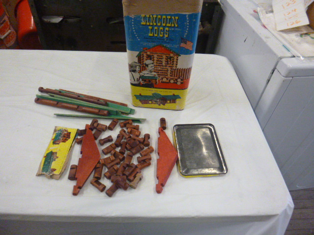 lot 121 image: Vintage Lincoln Logs