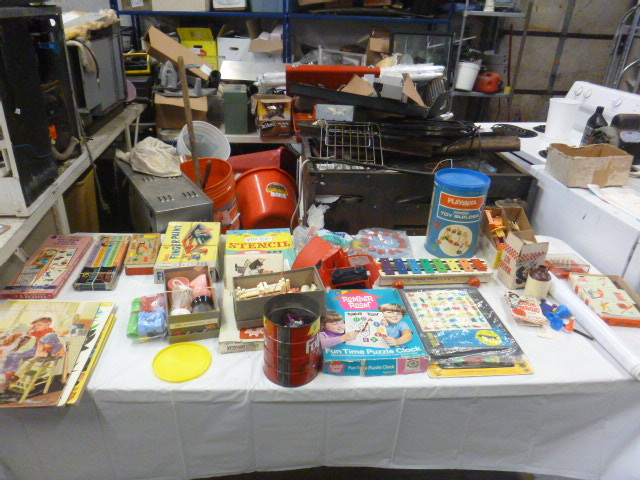 lot 125 image: Miscellaneous Old Games