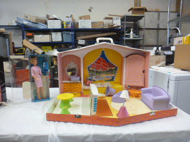 lot 132 image: Barbie Family Deluxe House
