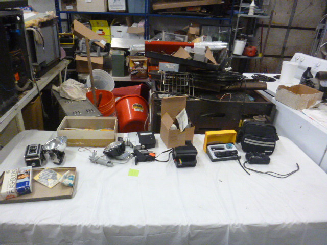 lot 133 image: Old Cameras