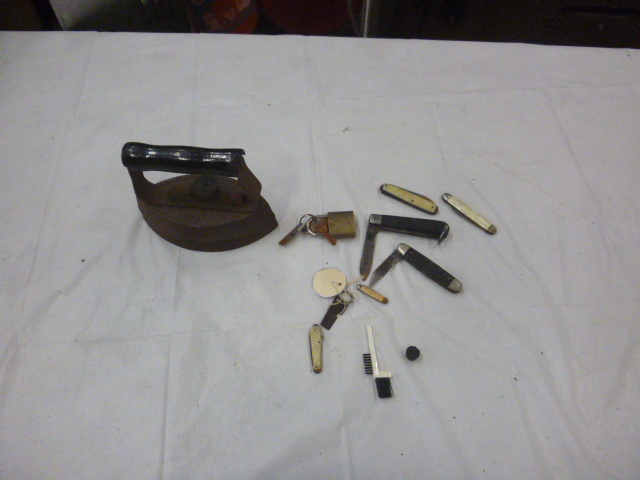 lot 139 image: Antique Harper Chicago Iron