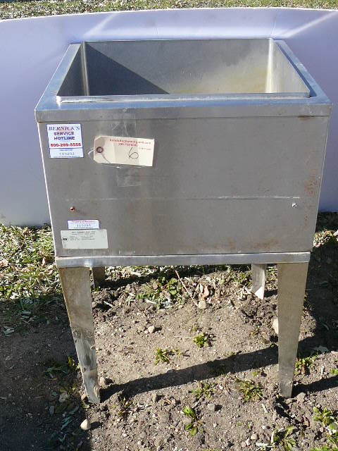 Ice Container with Cold Plate and Stand