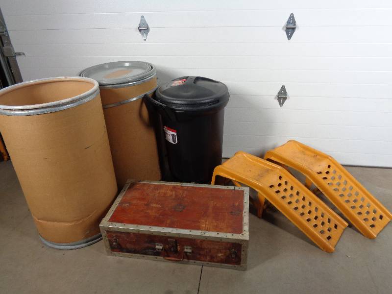 lot 163 image: Take What You Want Garage Items