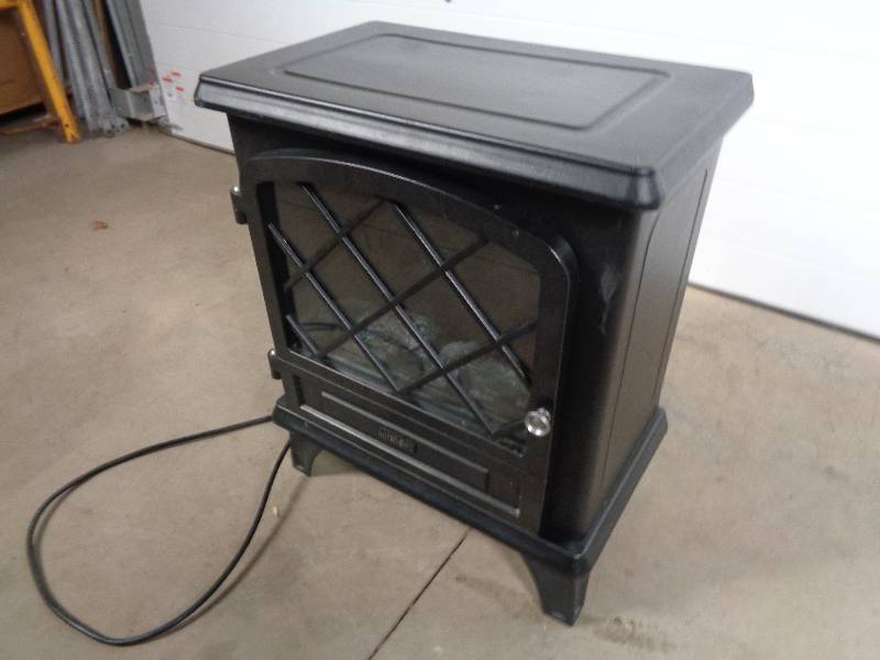 lot 153 image: Duraflame Space Heater