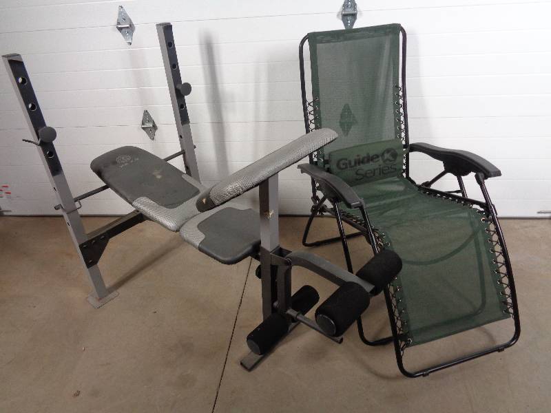 lot 174 image: Weight Bench, Gander Mountain Chair