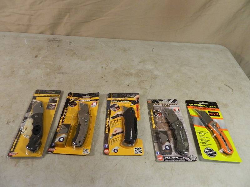 lot 28 image: 5 New Assorted Utility Knives