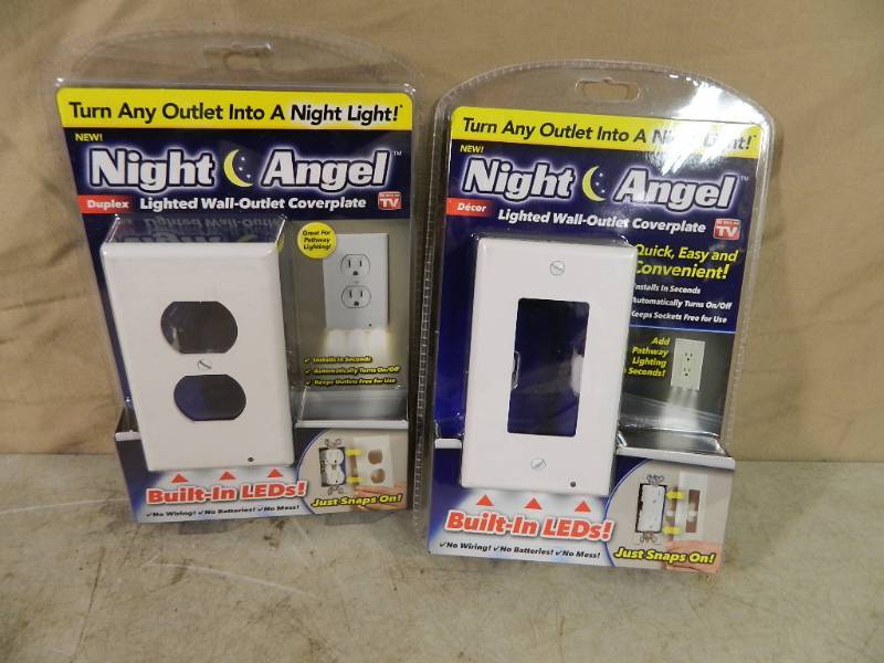lot 41 image: 2 New Night Angels