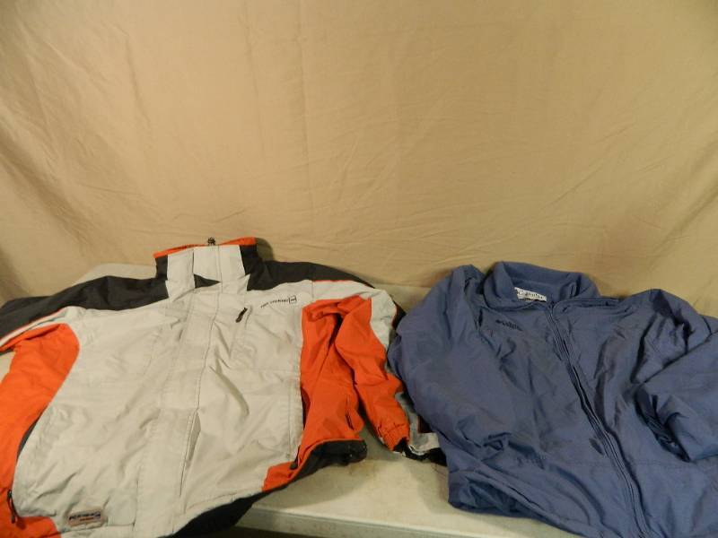 lot 64 image: 2 Mens Jackets