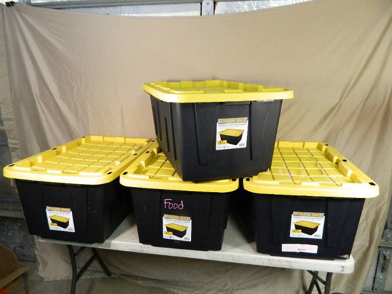 lot 75 image: 4 Tough Totes