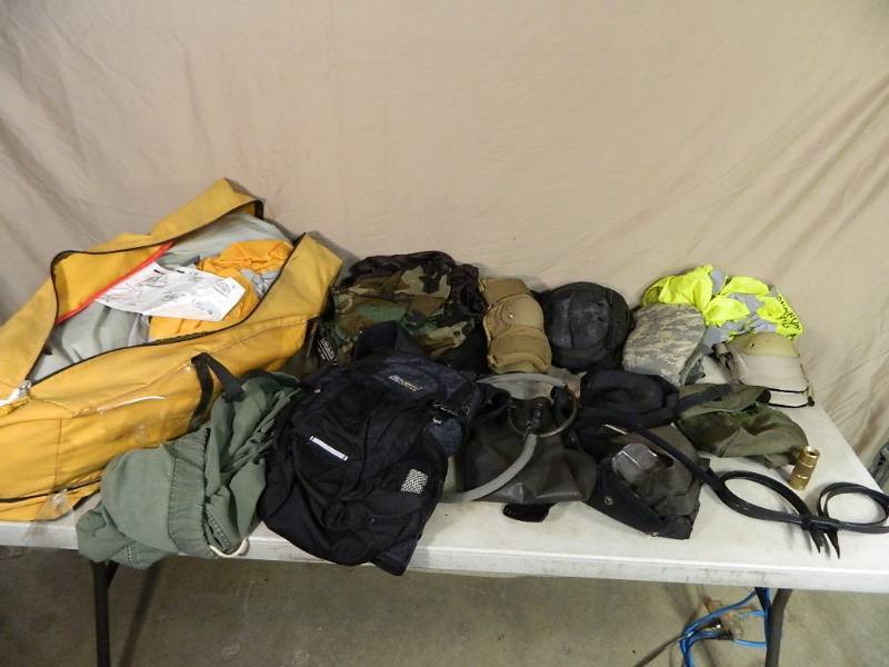 lot 77 image: Military Items, Camping Tent