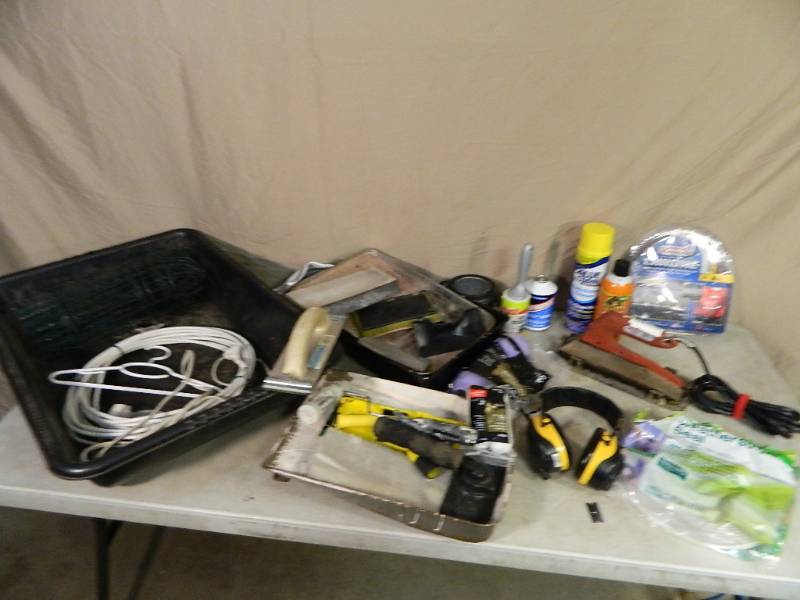 lot 79 image: Carpet Seaming Iron, Paint Supplies, Etc